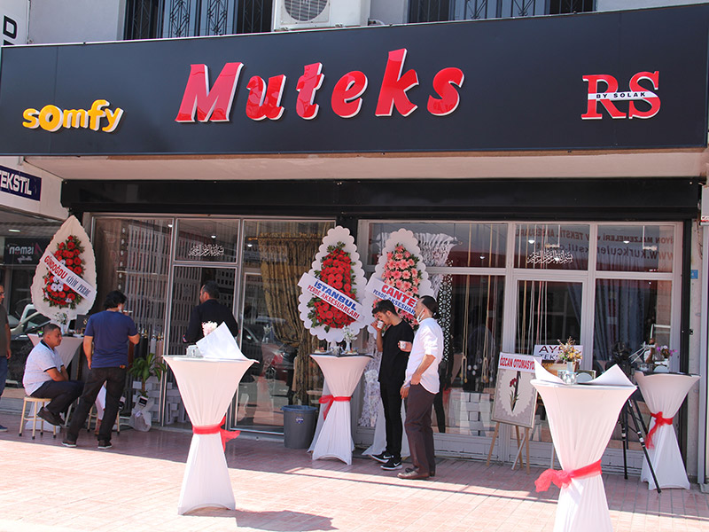 Perde sistemlerinde bir marka olan Muteks, ilk bayiliğini Konya’ya verdi.